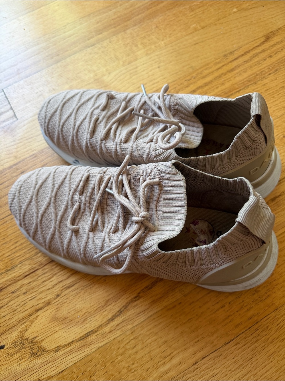 Danskin Slip-On Sneakers size 8.5 in Light Beige